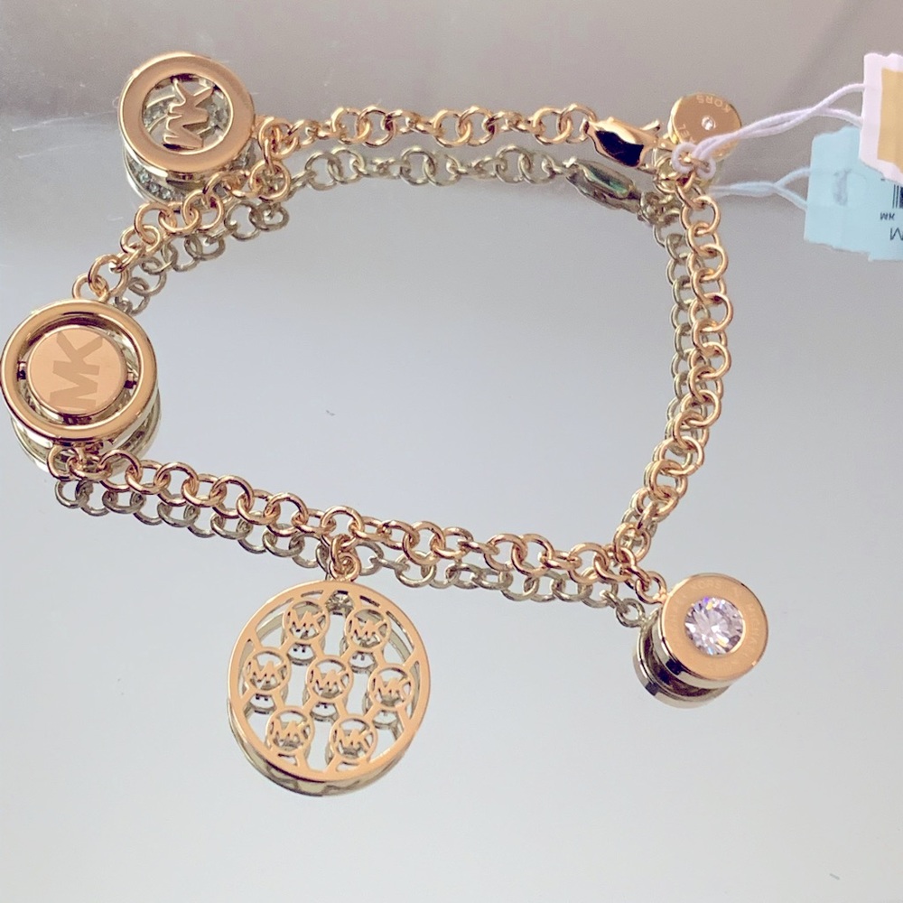 COPY - Michael Kors- New Gold tone charm bracelet - Picture 5 of 9